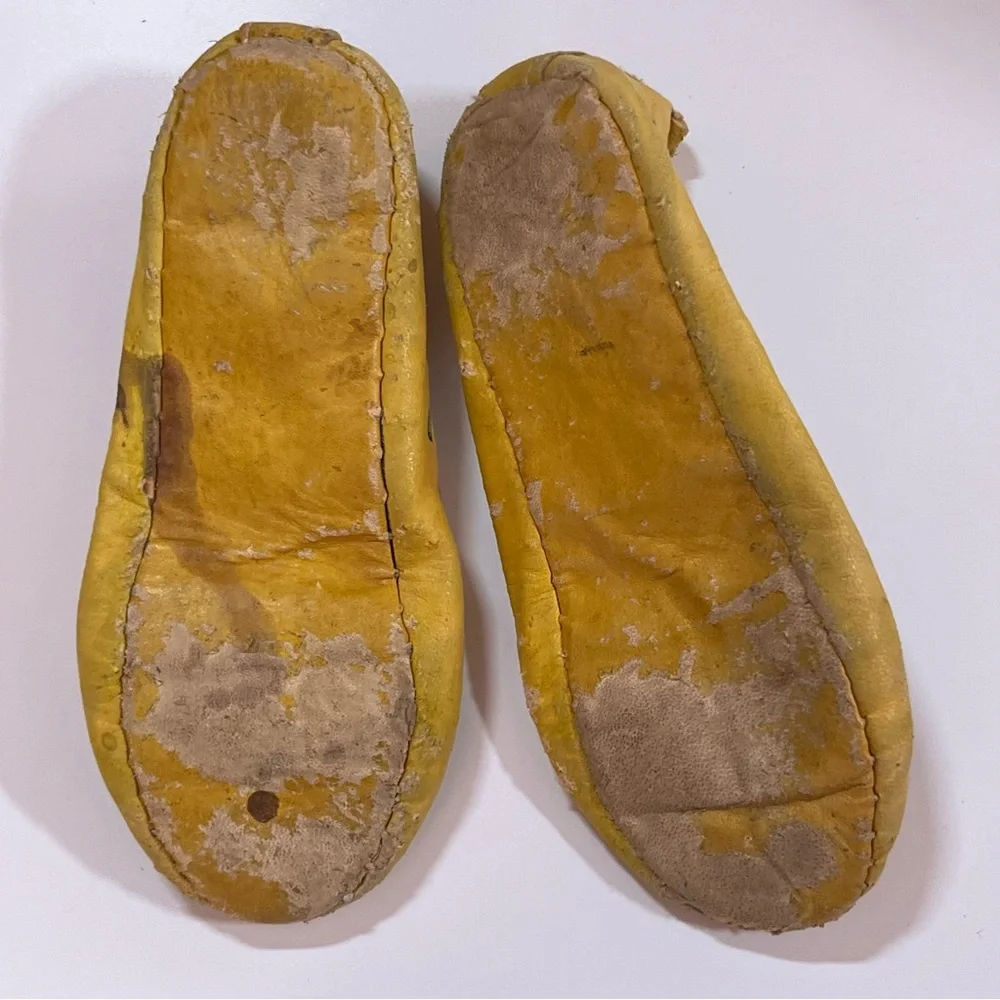 Vintage antique Tooled Leather South Western Bohemian Childs Moccasins Shoes